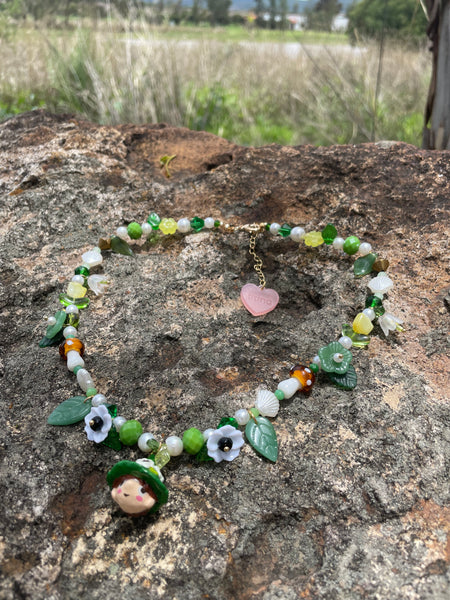 Snufkin necklace withe and green